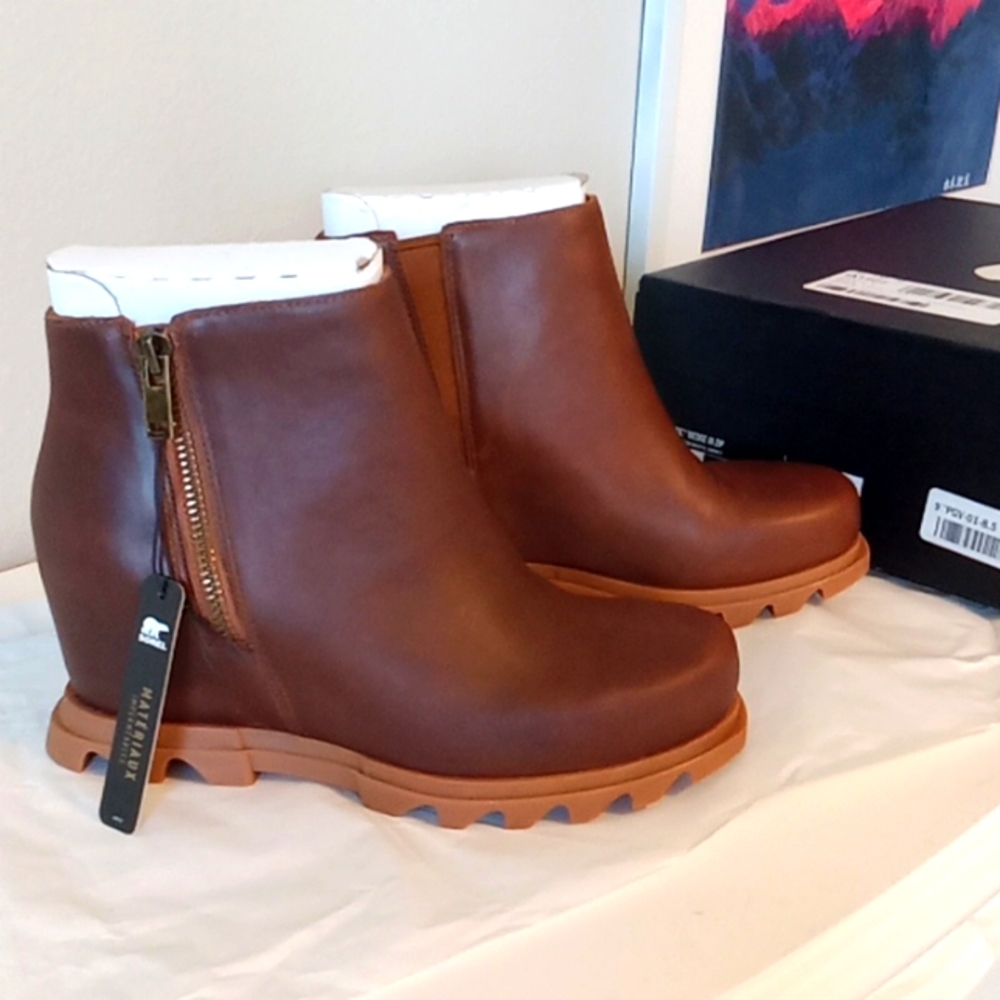 Sorel Joan of Arctic Wedge III Zip Booties